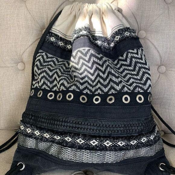 Topten BOHO Aztec Peruvian backpack black white drawstring - Picture 1 of 8
